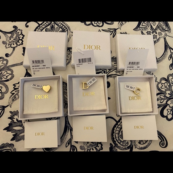 My ABCDior badge - Picture 3 of 4